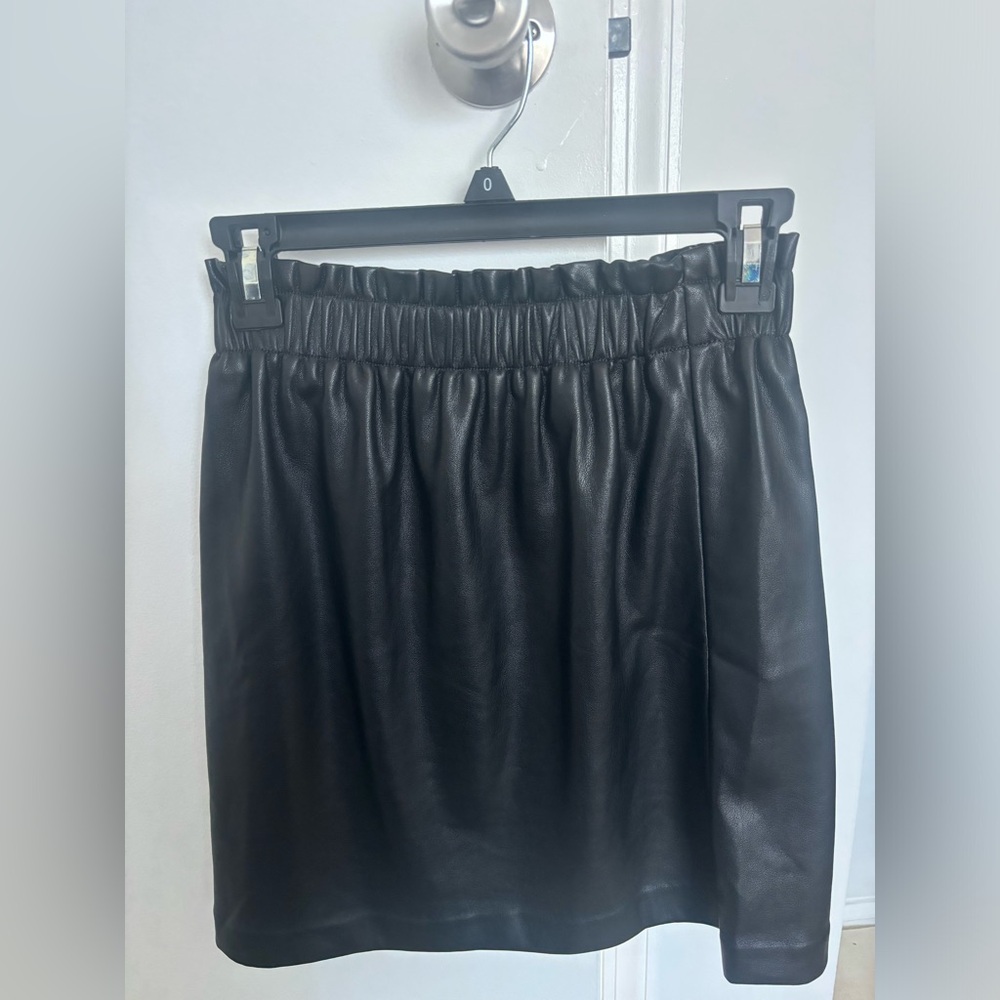 LOFT faux leather skirt XXSP